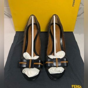 Authentic Fendi Zucca Tobacco/Nero Pumps Size 37